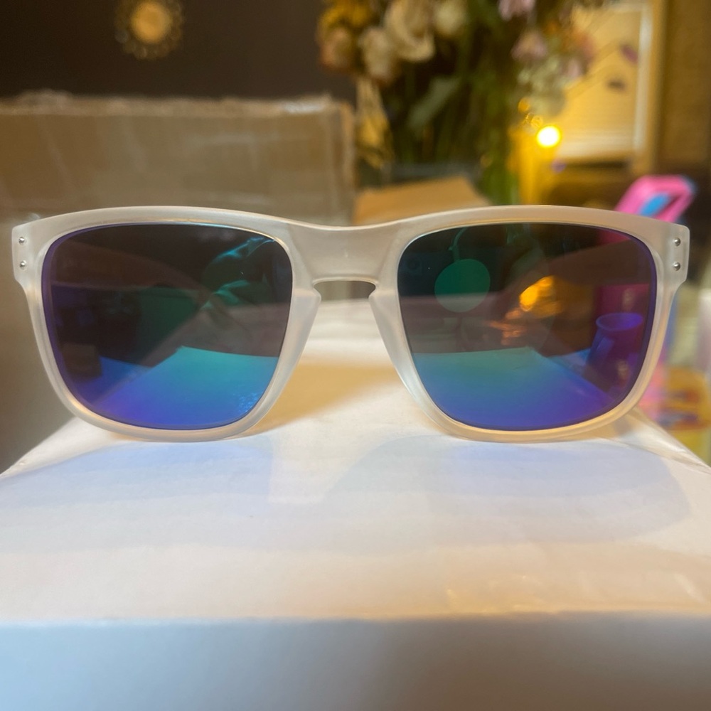 Oakley Holbrook Clear Frame Silver O